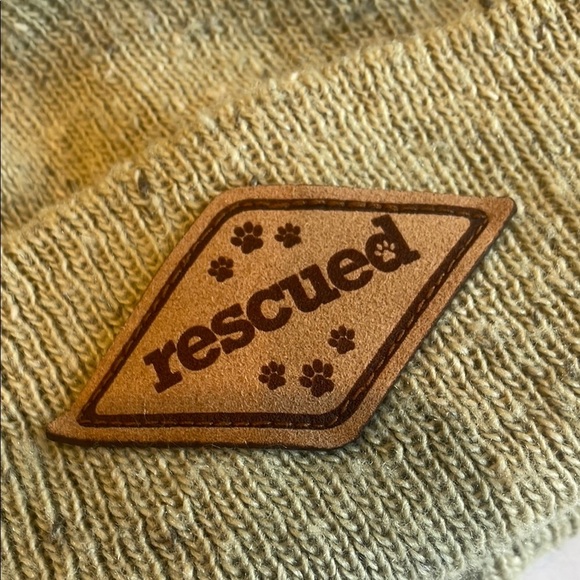 Green Rescued Beanie-unisex - Picture 2 of 2